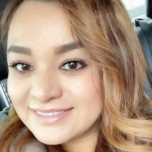 Meet your Posher, Mayra